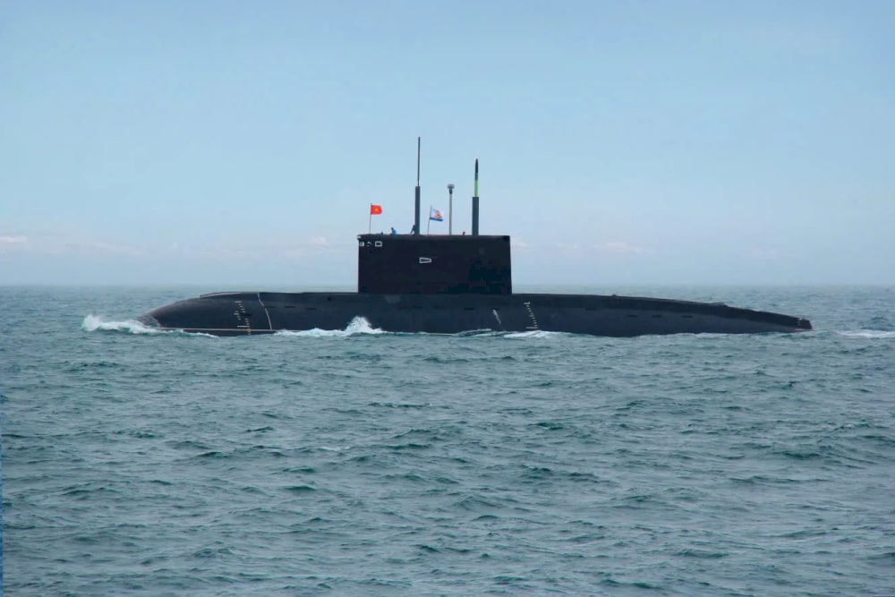 Tàu ngầm Kilo 636 trên biển